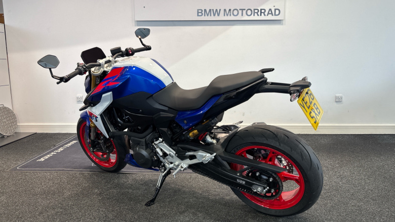 BMW F900 R